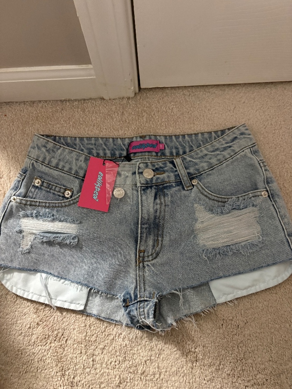Edikted Jean shorts